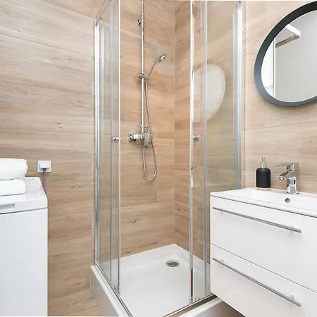 White Zajezdnia Wrzeszcz Nr 8122 Apartman